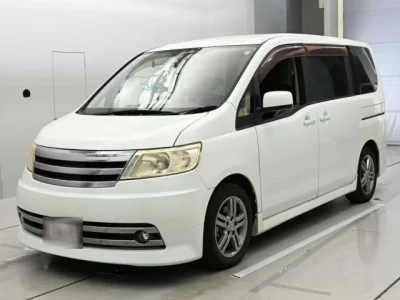 Nissan SERENA  с аукциона в Японии