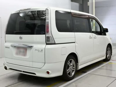 Nissan SERENA  с аукциона в Японии