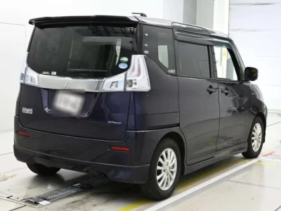 Mitsubishi DELICA D2