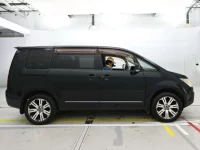 Mitsubishi DELICA D5 лот № 90381 оценка 3  с аукциона в Японии 2