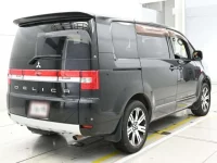 Mitsubishi DELICA D5 лот № 90381 оценка 3  с аукциона в Японии 1