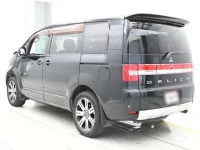 Mitsubishi DELICA D5 лот № 90381 оценка 3  с аукциона в Японии 5