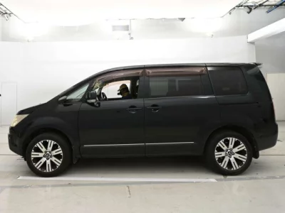 Mitsubishi DELICA D5  с аукциона в Японии
