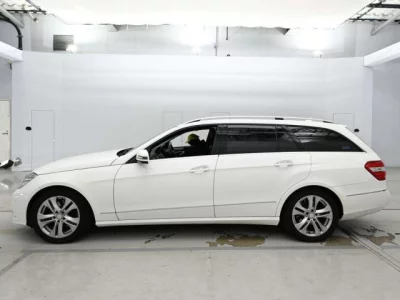 Mercedes-Benz E CLASS WAGON