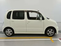 Daihatsu MOVE LATTE лот № 9205 оценка 3.5  с аукциона в Японии 2