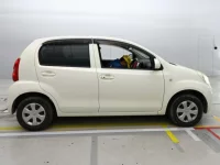 Toyota PASSO лот № 30370 оценка 3.5  с аукциона в Японии 2