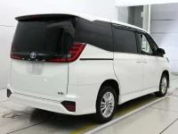 Toyota NOAH лот № 30456 оценка 4.5  с аукциона в Японии 1