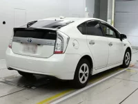 Toyota PRIUS PHV лот № 10178 оценка 3.5  с аукциона в Японии 1