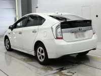 Toyota PRIUS PHV лот № 10178 оценка 3.5  с аукциона в Японии 5
