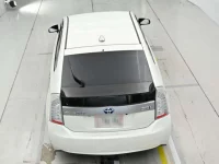 Toyota PRIUS PHV лот № 10178 оценка 3.5  с аукциона в Японии 7