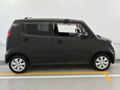 Suzuki MRWAGON