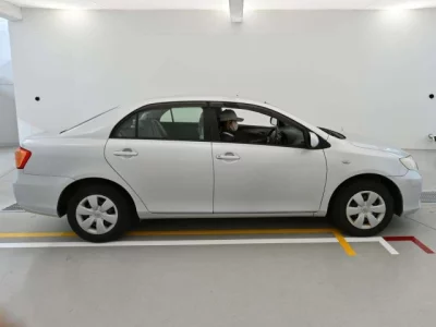 Toyota COROLLA AXIO  с аукциона в Японии
