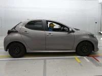 Toyota YARIS лот № 11066 оценка R  с аукциона в Японии 2