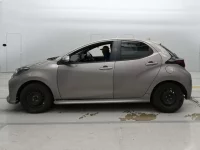 Toyota YARIS лот № 11066 оценка R  с аукциона в Японии 3