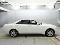 Nissan GLORIA лот № 90551 оценка 4  с аукциона в Японии 2