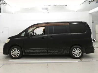 Nissan SERENA  с аукциона в Японии