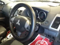 Mitsubishi OUTLANDER лот № 90549 оценка 3.5  с аукциона в Японии 8