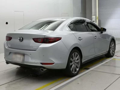 Mazda MAZDA3  с аукциона в Японии