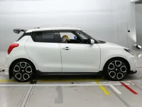 Suzuki SWIFT лот № 30534 оценка 4  с аукциона в Японии 2