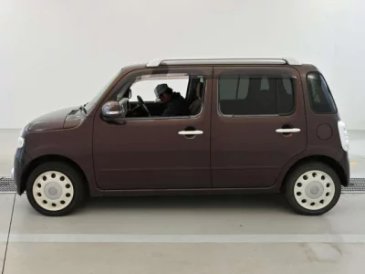 Daihatsu MIRA  с аукциона в Японии
