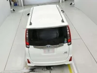 Toyota NOAH лот № 30524 оценка 4  с аукциона в Японии 4