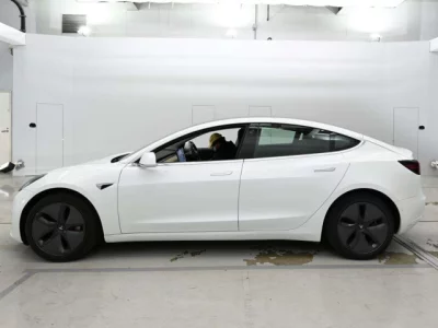 Tesla MODEL3
