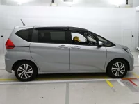 Honda FREED лот № 30604 оценка 4  с аукциона в Японии 2