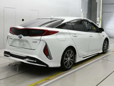 Toyota Prius PHV
