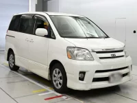 Toyota NOAH лот № 10209 оценка 3.5  с аукциона в Японии 4