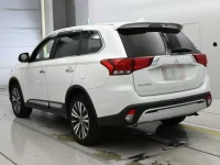 Mitsubishi OUTLANDER лот № 30611 оценка RA  с аукциона в Японии 4
