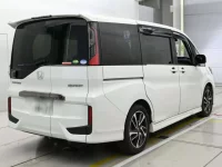 Honda STEP WAGON лот № 30617 оценка 4.5  с аукциона в Японии 1