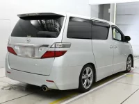 Toyota VELLFIRE лот № 30586 оценка 4  с аукциона в Японии 1