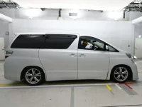 Toyota VELLFIRE лот № 30586 оценка 4  с аукциона в Японии 2