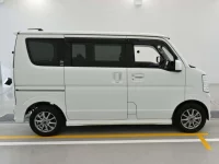 Nissan CLIPPER RIO лот № 9285 оценка 3  с аукциона в Японии 2