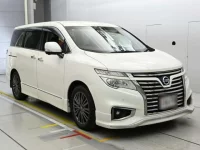 Nissan ELGRAND лот № 33384 оценка 3.5  с аукциона в Японии 4