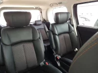 Nissan ELGRAND лот № 33384 оценка 3.5  с аукциона в Японии 10