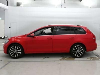 Volkswagen GOLF VARIANT