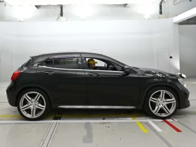 Mercedes-Benz GLA CLASS