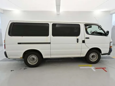 Toyota HIACE VAN  с аукциона в Японии