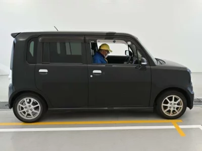 Toyota Pixis Space