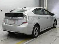 Toyota PRIUS PHV лот № 90614 оценка R  с аукциона в Японии 1