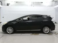 Toyota PRIUS ALPHA лот № 30708 оценка 3.5  с аукциона в Японии 3