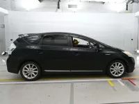 Toyota PRIUS ALPHA лот № 30708 оценка 3.5  с аукциона в Японии 2