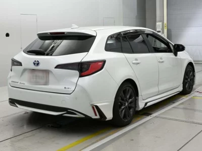 Toyota COROLLA TOURING  с аукциона в Японии