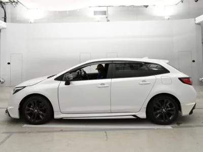 Toyota COROLLA TOURING  с аукциона в Японии