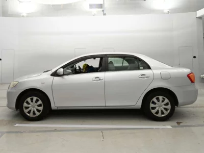 Toyota COROLLA AXIO  с аукциона в Японии