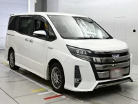 Toyota NOAH лот № 30635 оценка 3.5  с аукциона в Японии 4