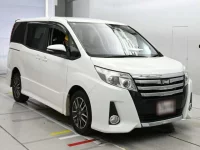Toyota NOAH лот № 30636 оценка 4.5  с аукциона в Японии 4