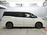 Toyota NOAH лот № 90624 оценка R  с аукциона в Японии 2