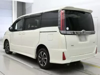 Toyota NOAH лот № 90624 оценка R  с аукциона в Японии 5